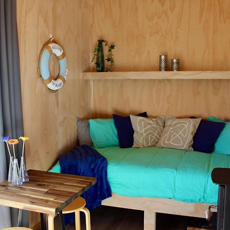 Cosy Tiny Container Cabin Carterton Ngoại thất bức ảnh