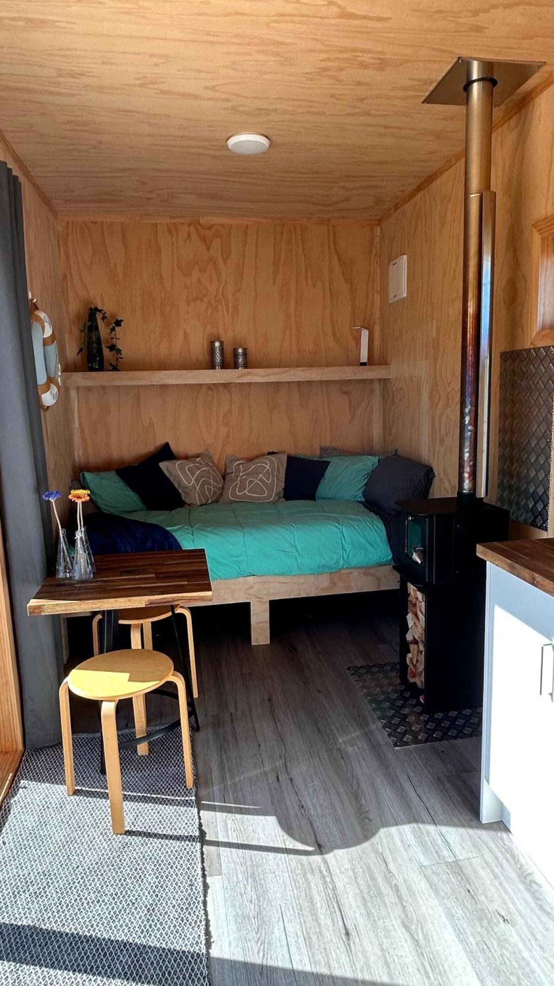 Cosy Tiny Container Cabin Carterton Ngoại thất bức ảnh